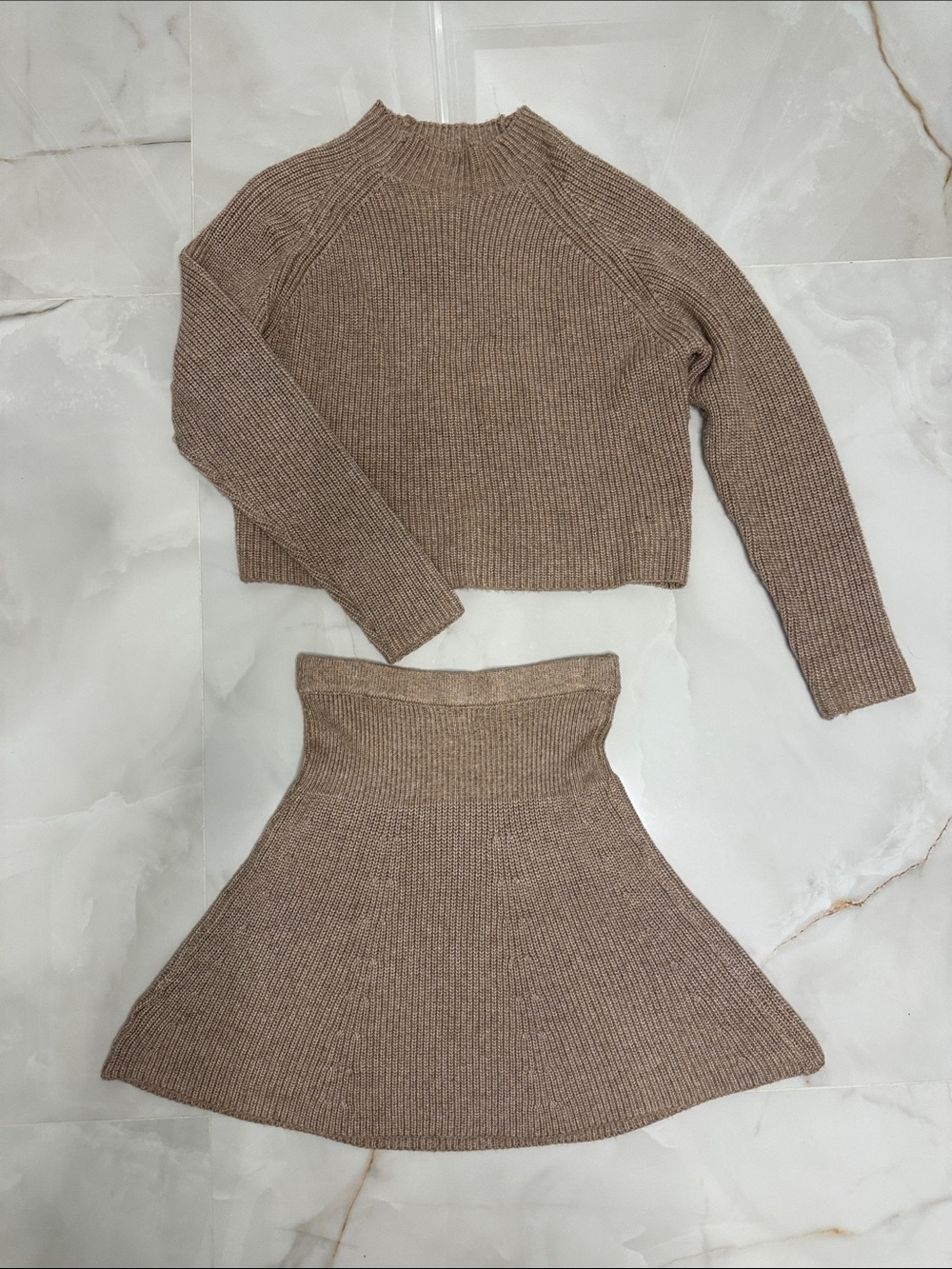 HOUSE OF HARLOW Sweater & Skirt Set
